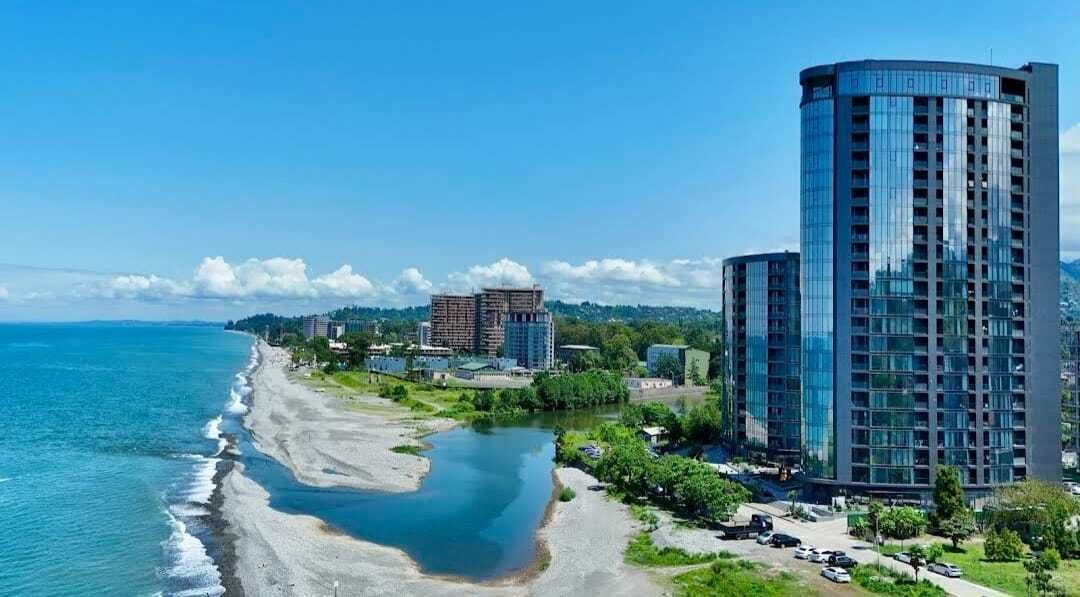 Monolocale spazioso con vista mare al piano alto a Batumi, Georgia – Tropical Garden Residence nel tranquillo Chakvi