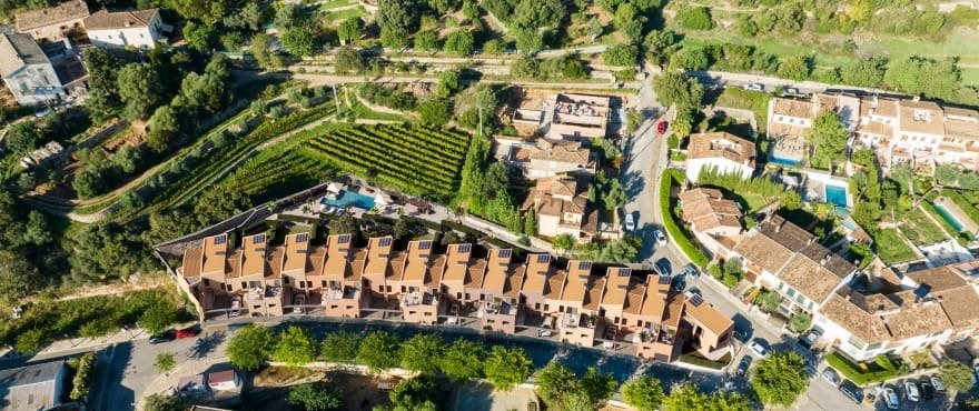 Vollständig möbliertes Musterhaus mit Garten in der Nähe von Tramuntana, Esporles, Mallorca
