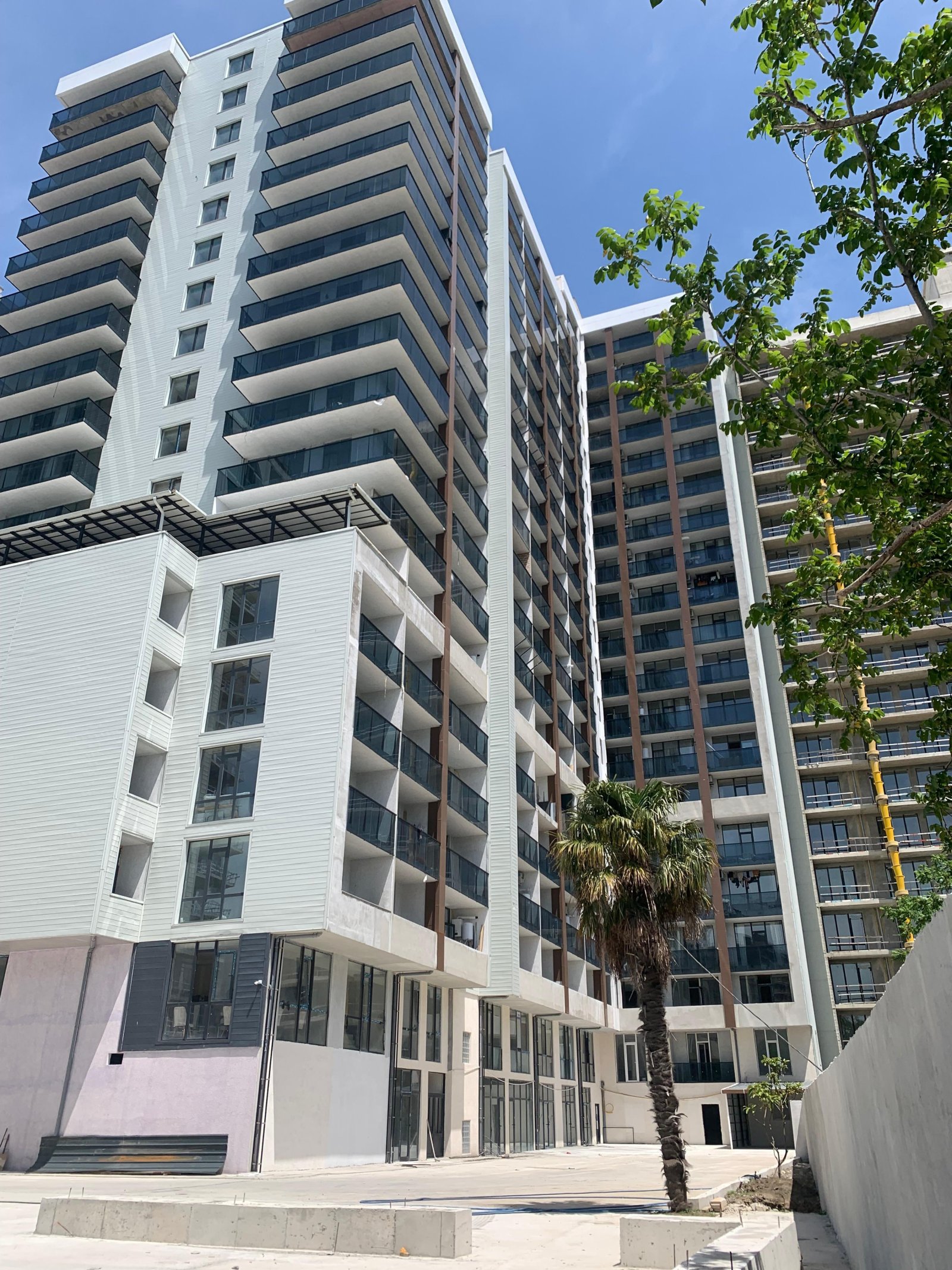 Batumi: Appartamento con 2 camere da letto con vista sulle montagne a Batumi, Georgia – Residenza moderna vicino al mare sul New Boulevard Batumi: Appartamento con 2 camere da letto con vista sulle montagne a Batumi, Georgia – Residenza moderna vicino al mare sul New Boulevard