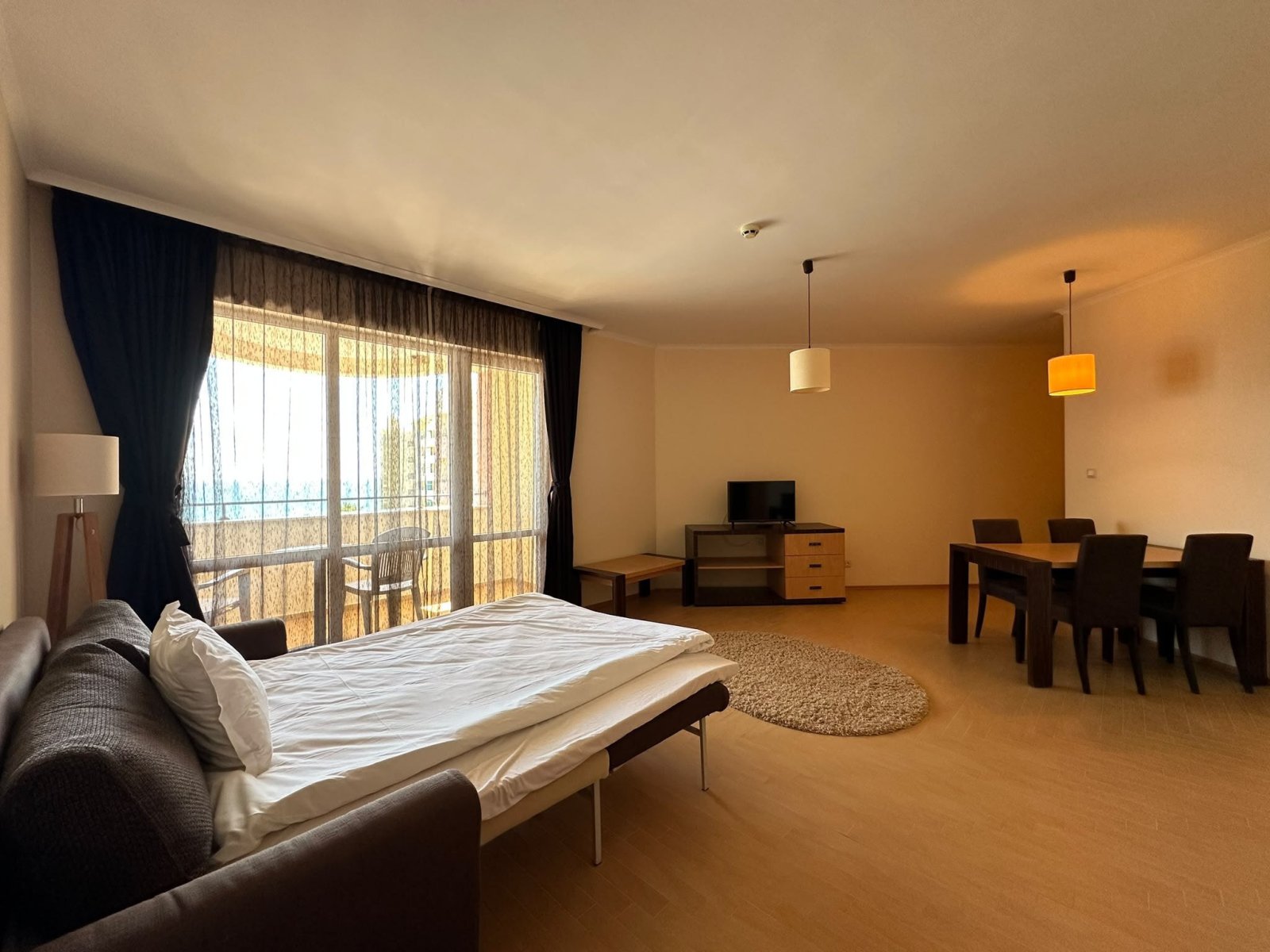 Appartamento con due camere nel complesso „Majestic Beach Resort“ con vista mare e piscina a Sunny Beach, Bulgaria.