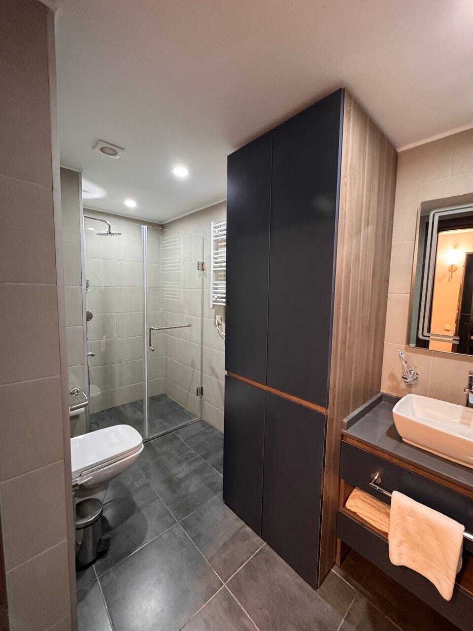 Grande monolocale in stile studio situato al piano alto a La Quinta, Batumi, Georgia – immobile completamente arredato vicino al mare