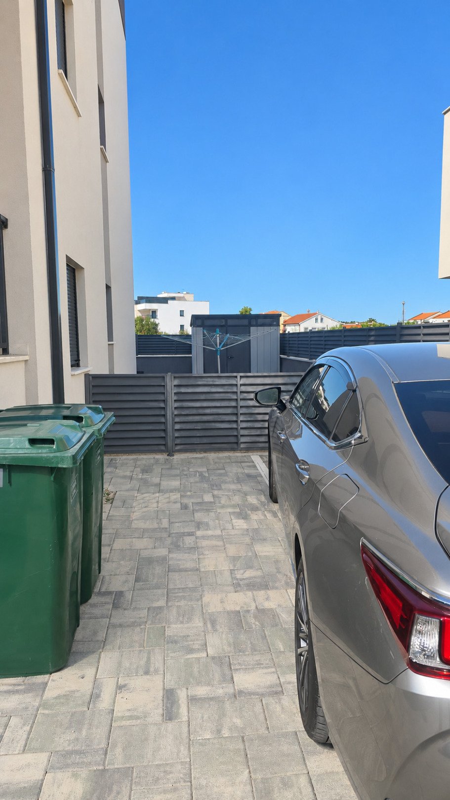 Möbliertes Apartment mit Garten und Whirlpool, 100 m vom Meer entfernt, Privlaka, Kroatien