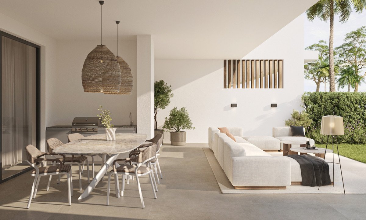 Großzügige Wohnung mit 4 Schlafzimmern und großer Terrasse, Estepona, Spanien