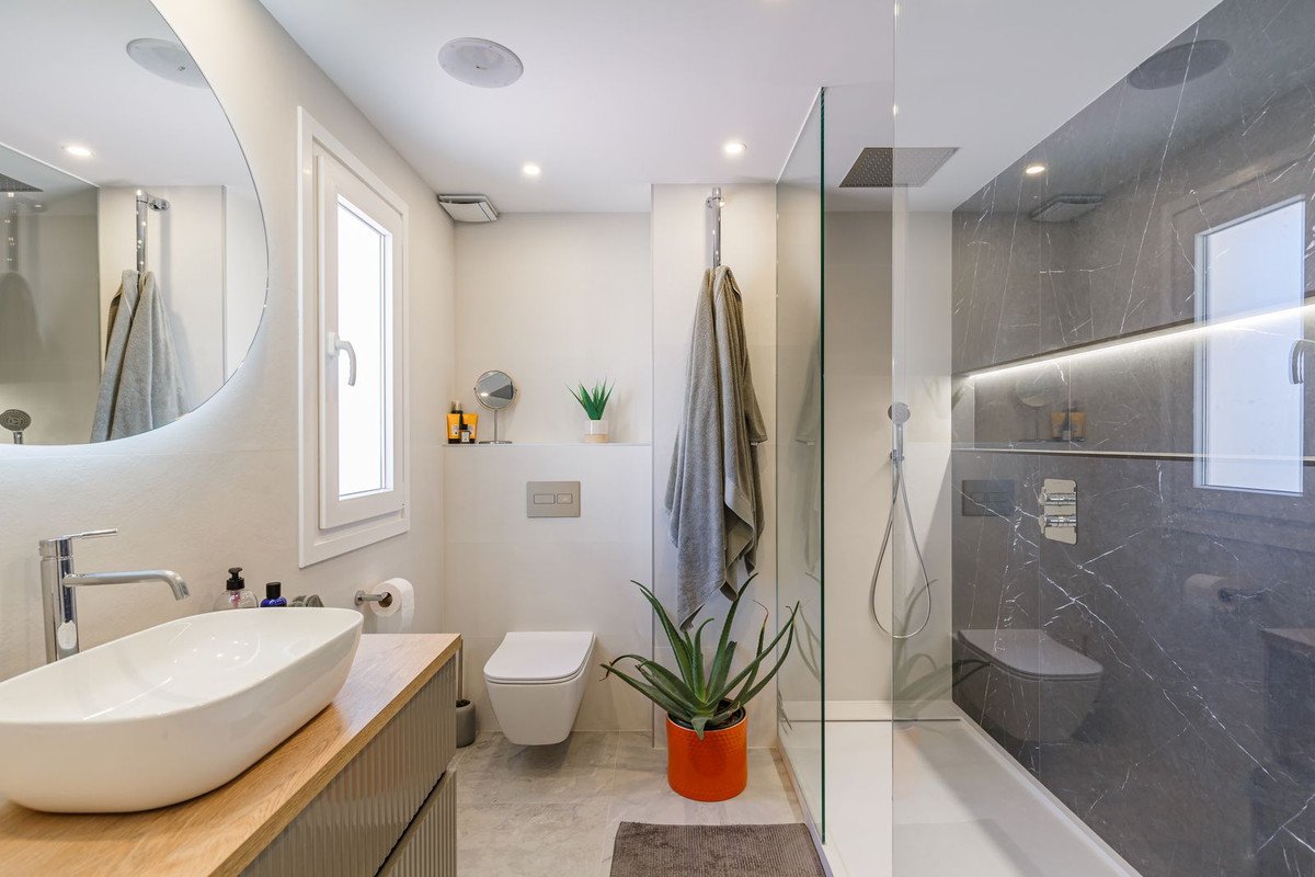 Exklusive 4-Zimmer-Wohnung im Zentrum von Marbella, Spanien