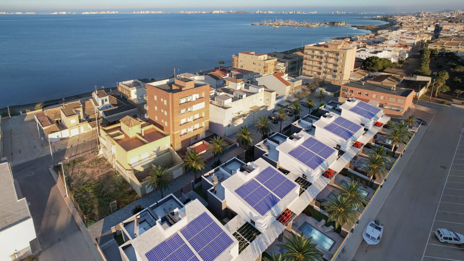 Modernes Haus mit privatem Pool, 60 m vom Meer entfernt, Los Nietos, Spanien
