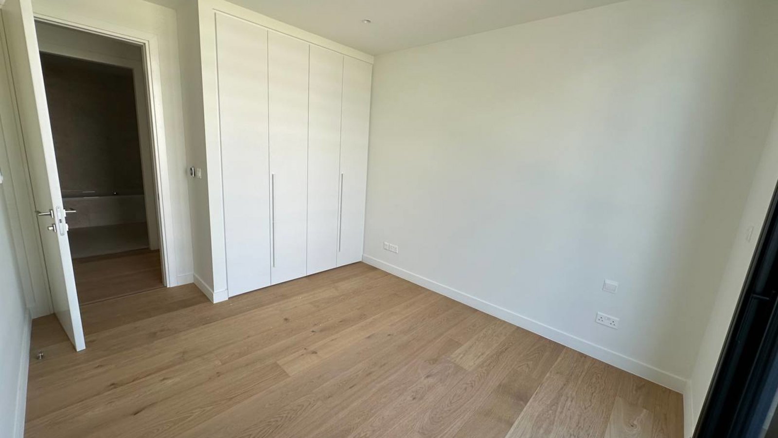 Luxusapartment am Meer, privates Wohngebiet, Limassol
