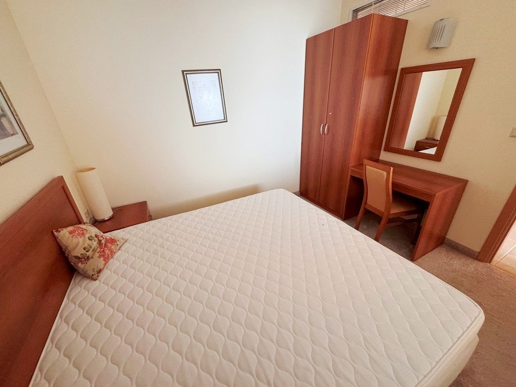 Appartamento con 2 camere da letto in prima linea sul mare nel complesso Sunset Resort a Pomorie, Bulgaria
