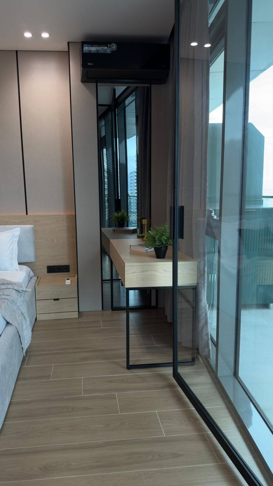 Designer-Appartamento ristrutturato con due camere da letto in prima linea sul mare – Batumi, Georgia – A pochi passi dalla spiaggia