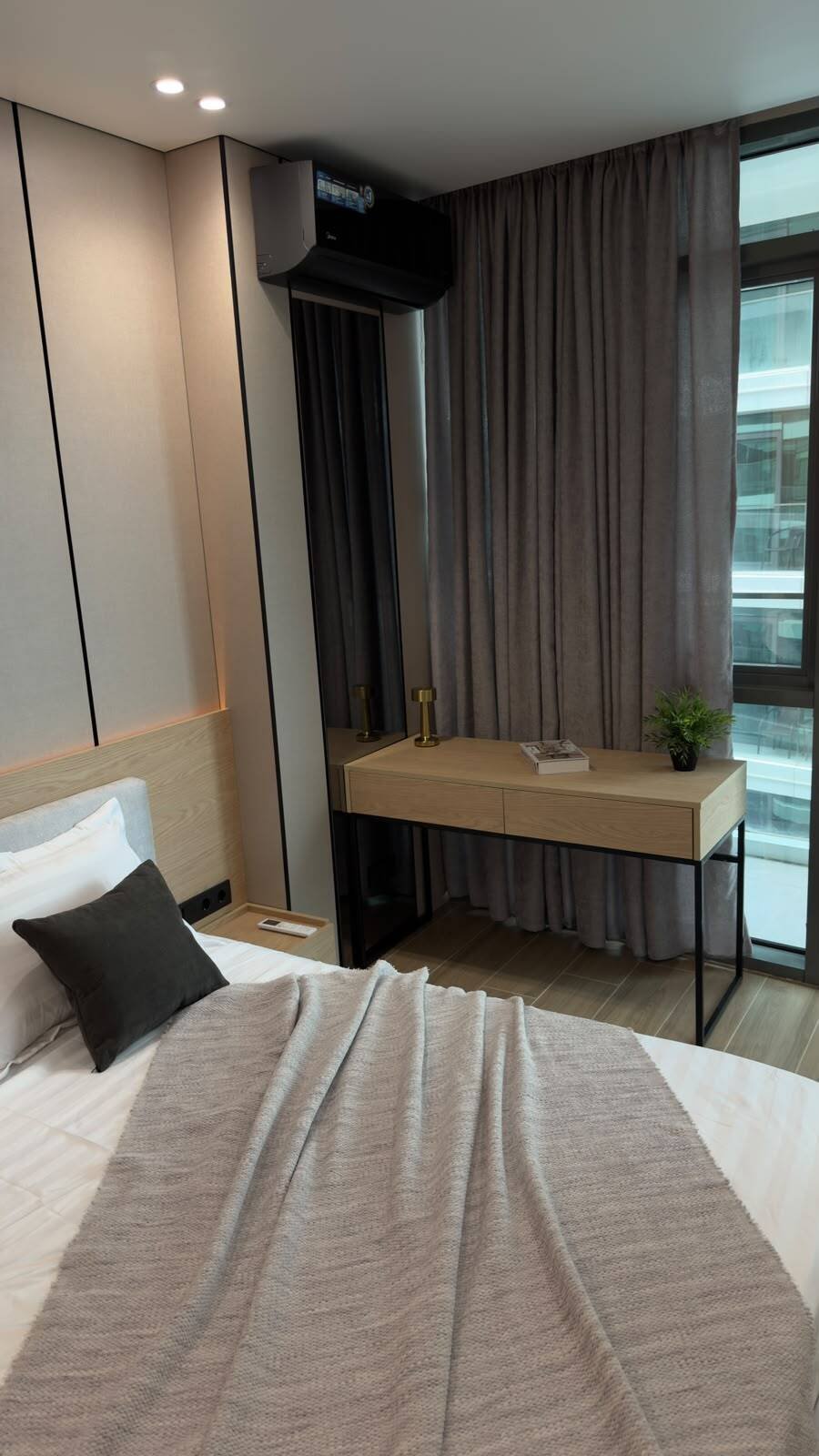 Designer-Appartamento ristrutturato con due camere da letto in prima linea sul mare – Batumi, Georgia – A pochi passi dalla spiaggia