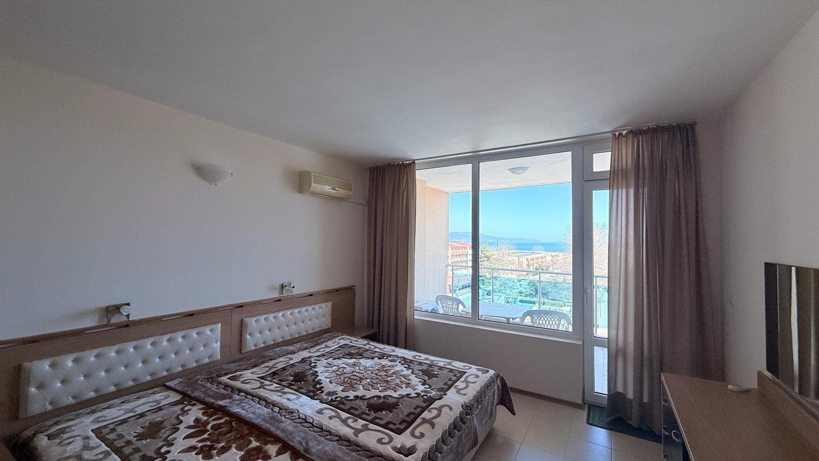 Appartamento con due stanze con vista mare nel complesso Esperanto a Nessebar, Bulgaria