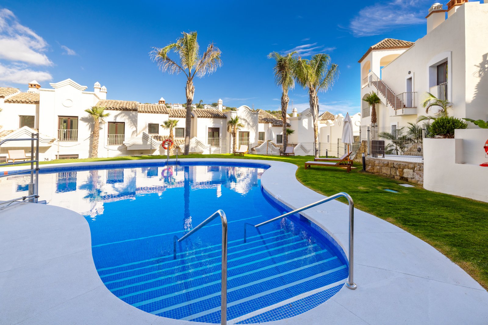 Moderne Stadthäuser mit Meerblick, Estepona
