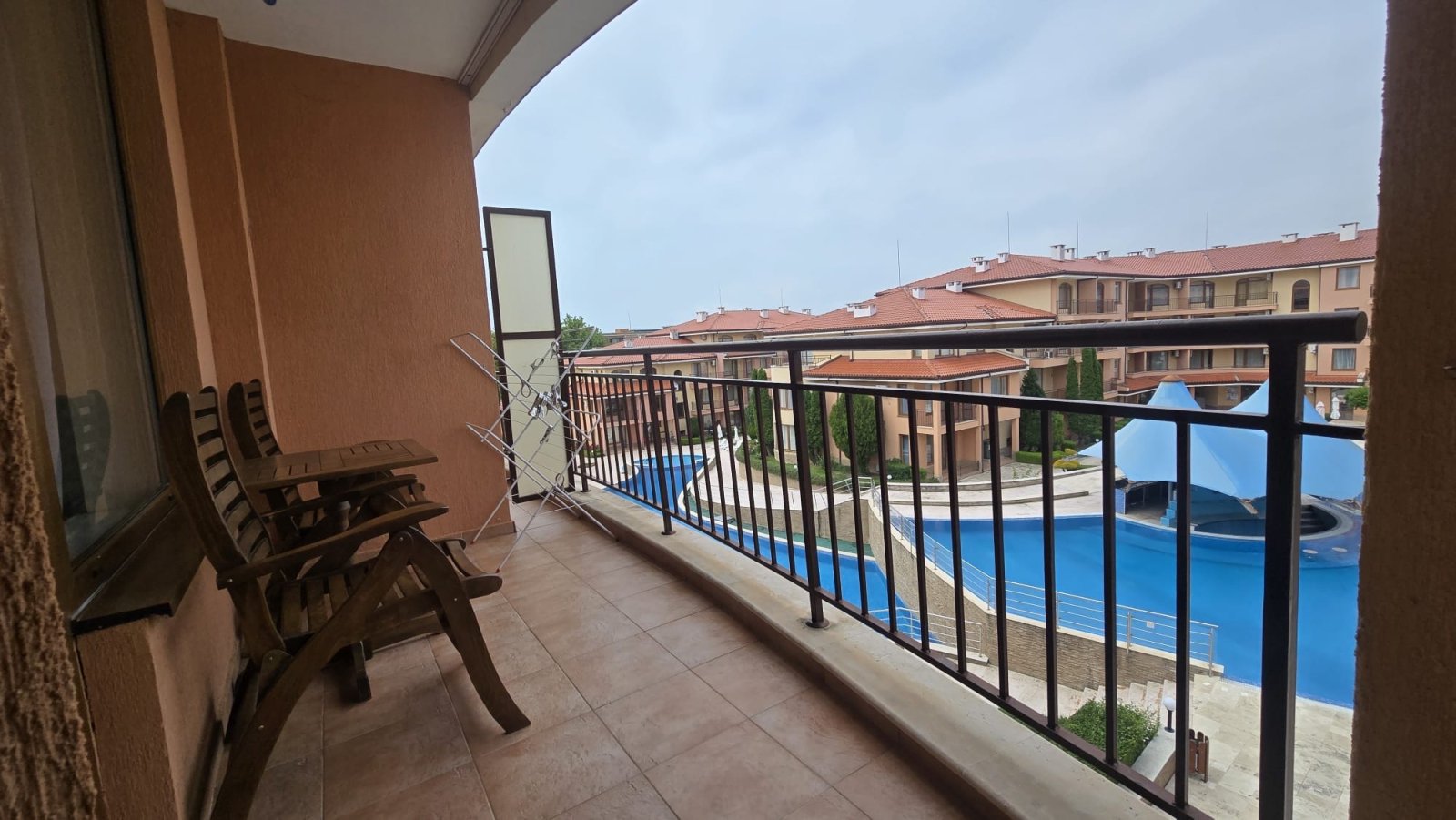 Appartamento con due camere e vista piscina nel complesso Panorama Dreams a Sveti Vlas, Bulgaria