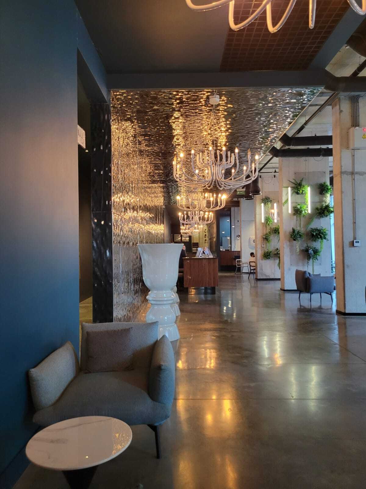 Monolocale moderno arredato – Batumi, Georgia – Vista mare e balcone privato