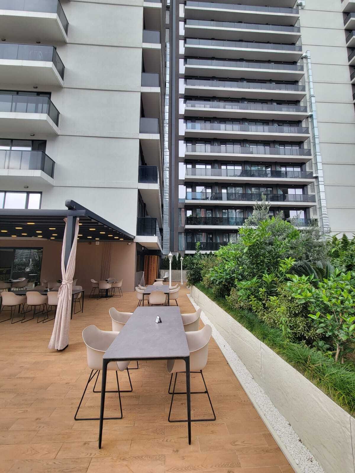 Monolocale moderno arredato – Batumi, Georgia – Vista mare e balcone privato