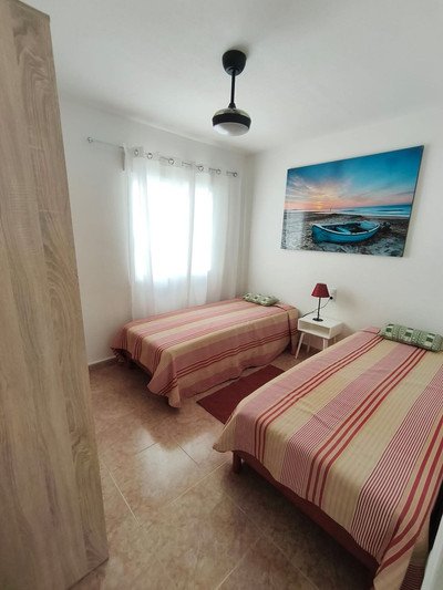Renoviertes Penthouse mit Südterrasse und Pool 700 m vom Strand, Torrevieja, Spanien