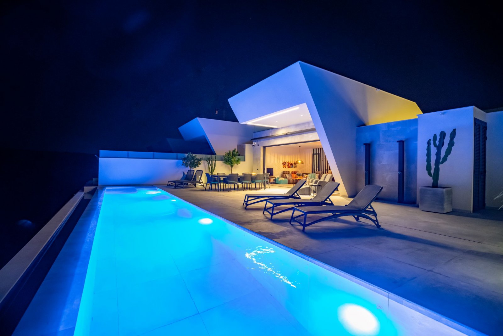Luxusvilla mit Meerblick in Rojales – 3 Schlafzimmer, 3 Bäder, Garten und Solarium