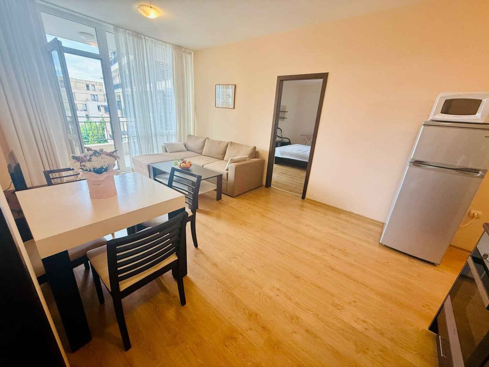 Appartamento con due camere da letto con vista mare e piscina nel complesso Luxor a Sweti Wlas, Bulgaria