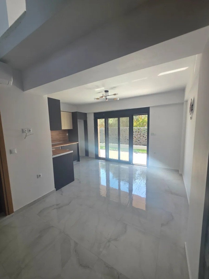 Neubau-Maisonette mit 3 Schlafzimmern und Meerblick, 350 m vom Meer, Nea Irakleia, Chalkidiki