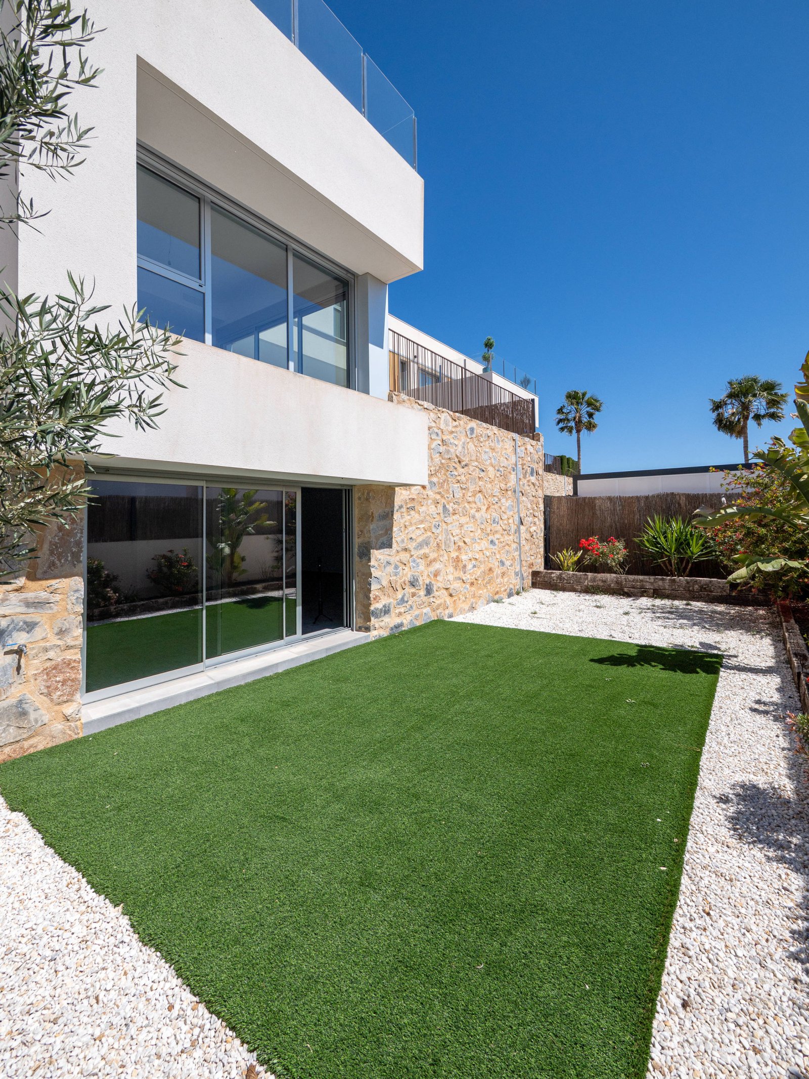 Moderne Einfamilienhäuser mit privatem Pool und Garten, Algorfa
