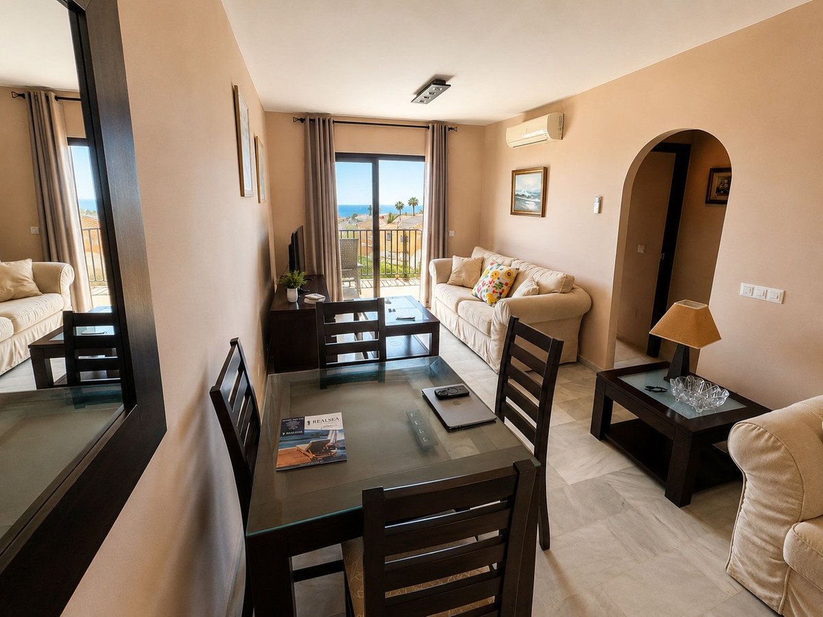 Zwei-Zimmer-Apartment mit Terrasse und Meer- und Leuchtturmblick, Mijas, Spanien