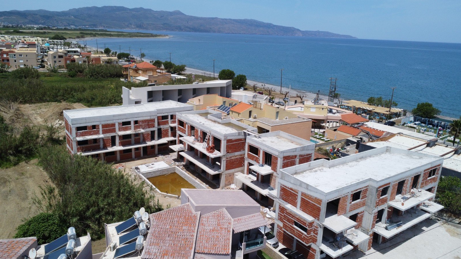 Neue Wohnungen mit 2 Schlafzimmern und Gemeinschaftspool, wenige Meter vom Strand, Maleme, Chania, Kreta