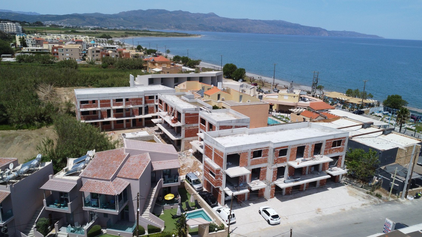 Neue Wohnungen mit 2 Schlafzimmern und Gemeinschaftspool, wenige Meter vom Strand, Maleme, Chania, Kreta
