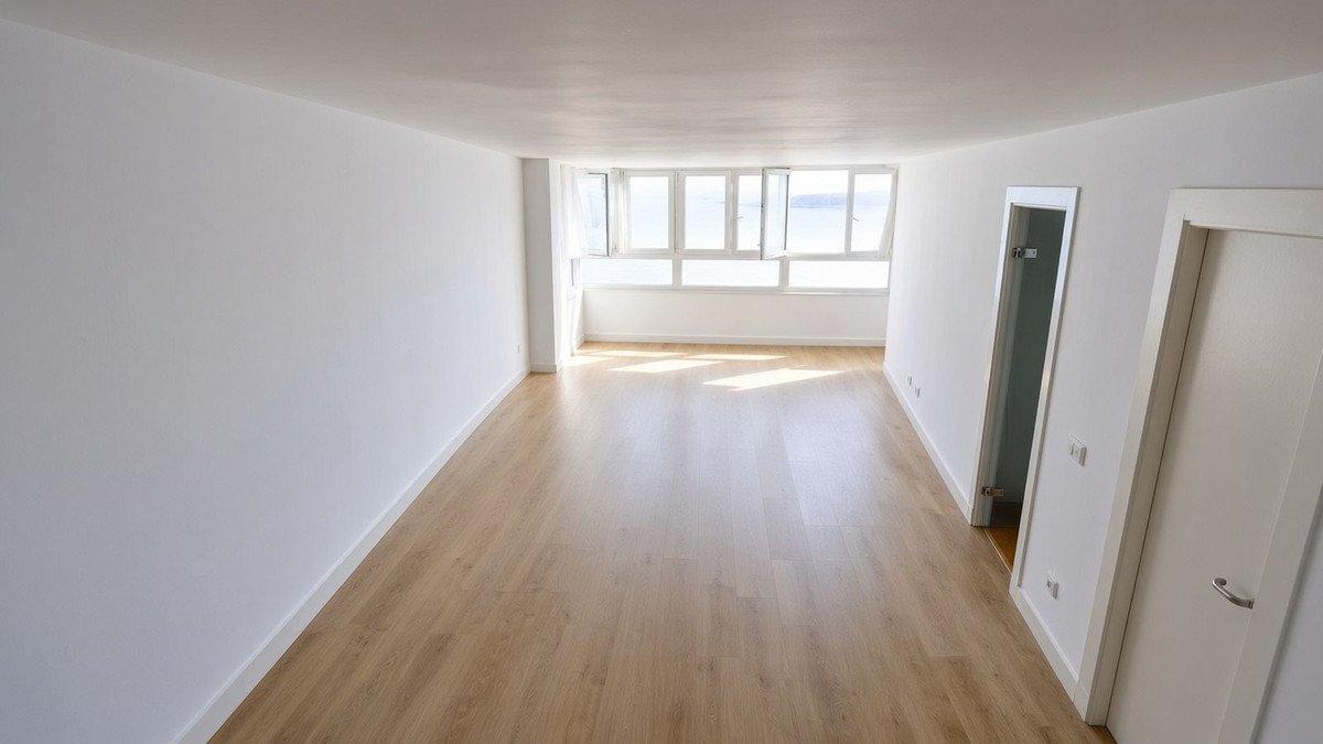 Renovierte Wohnung im 12. Stock mit Blick auf das Meer, Gibraltar und Afrika, San Roque, Spanien
