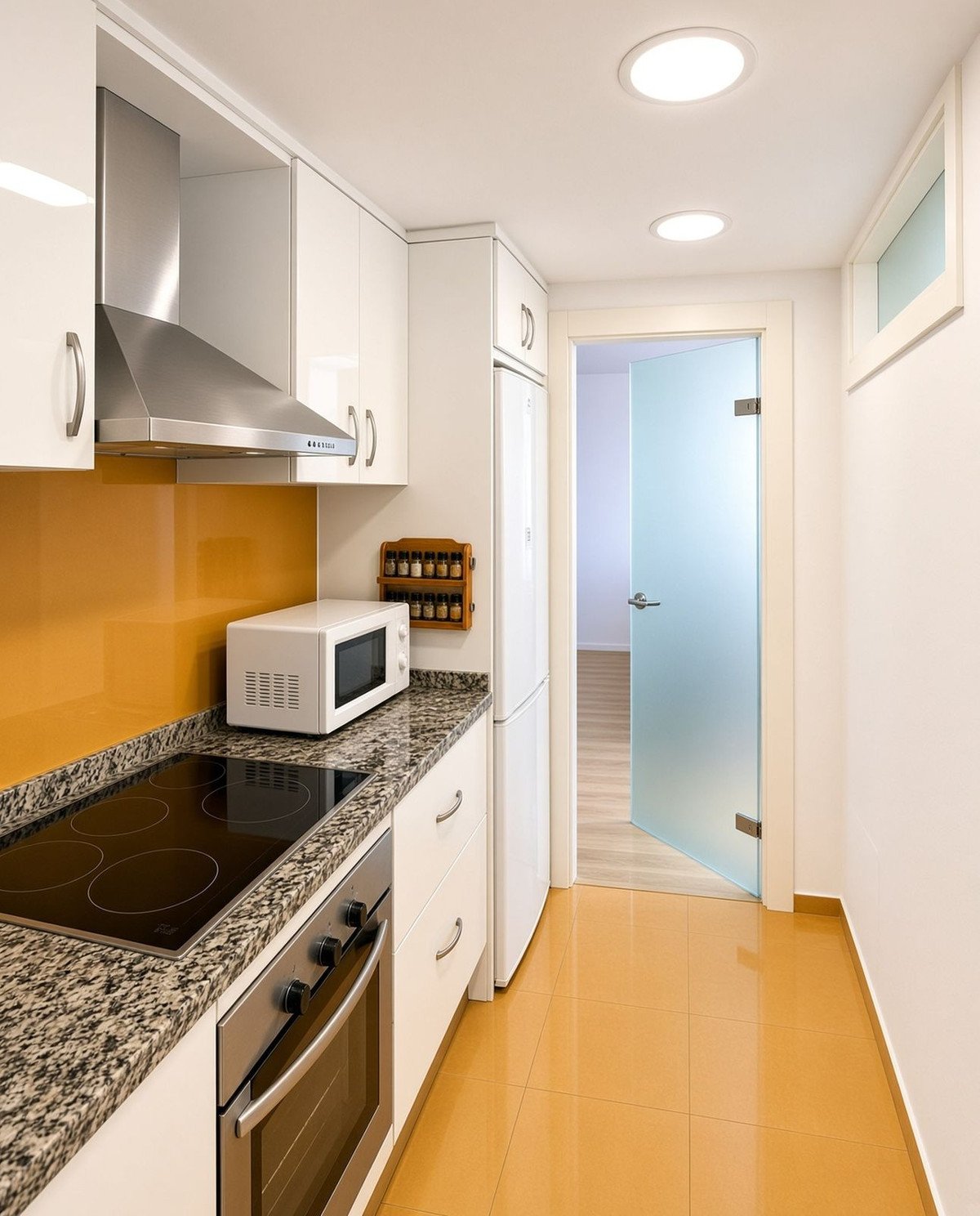 Renovierte Wohnung im 12. Stock mit Blick auf das Meer, Gibraltar und Afrika, San Roque, Spanien