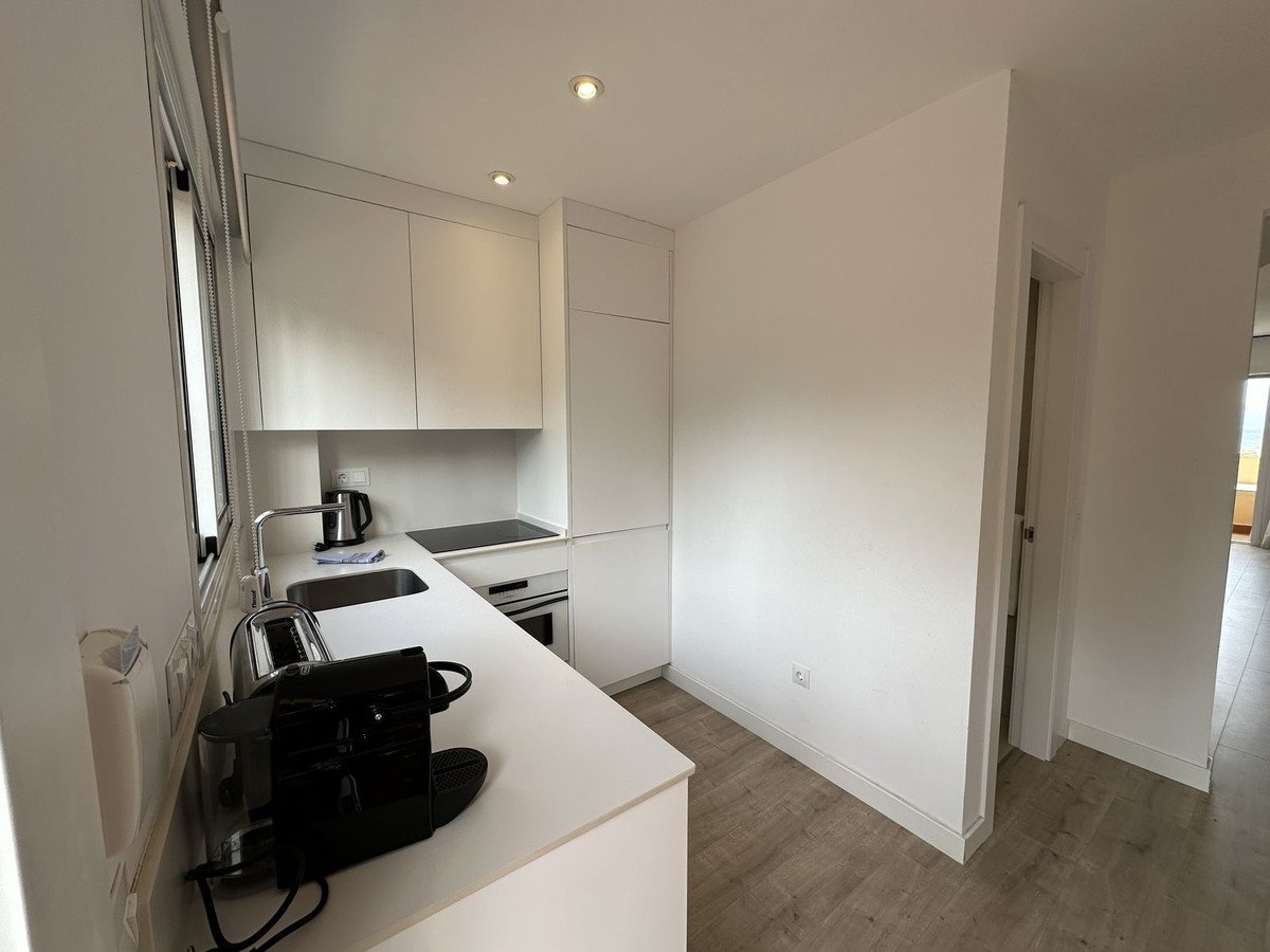 Renovierte Maisonette-Wohnung in einem Strandresort mit Meerblick, Mijas, Spanien