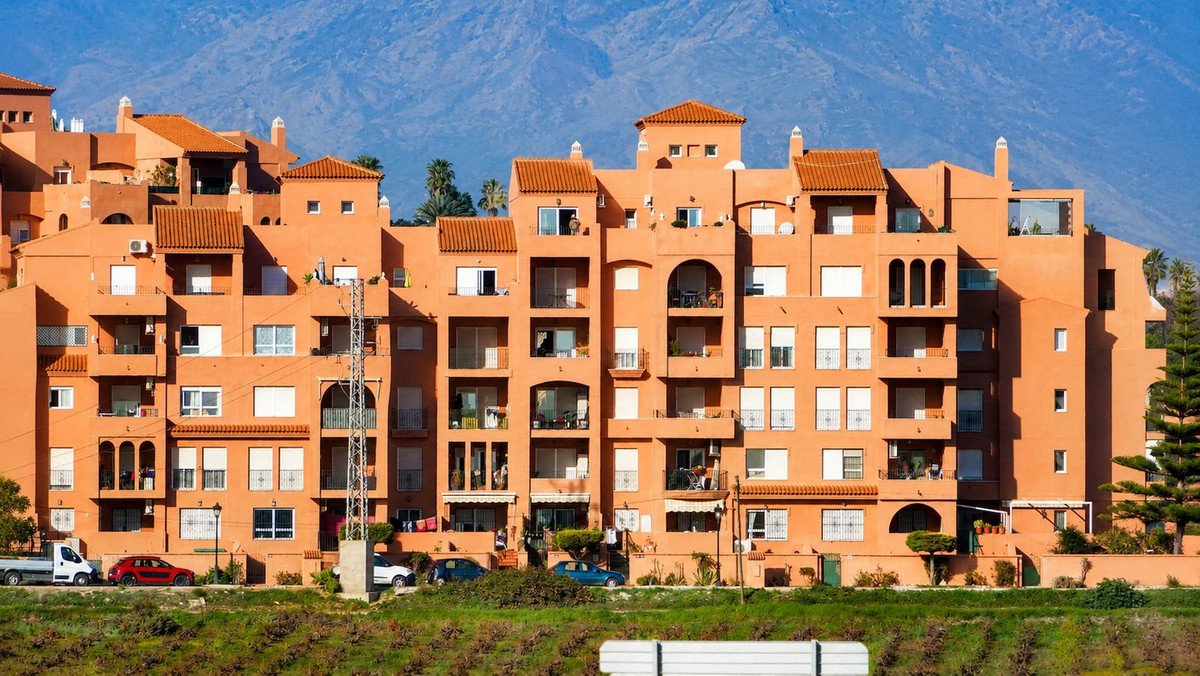 Penthouse mit 46 m² großer Terrasse und Panoramablick auf das Meer in der Nähe des Golfplatzes, Manilva, Spanien
