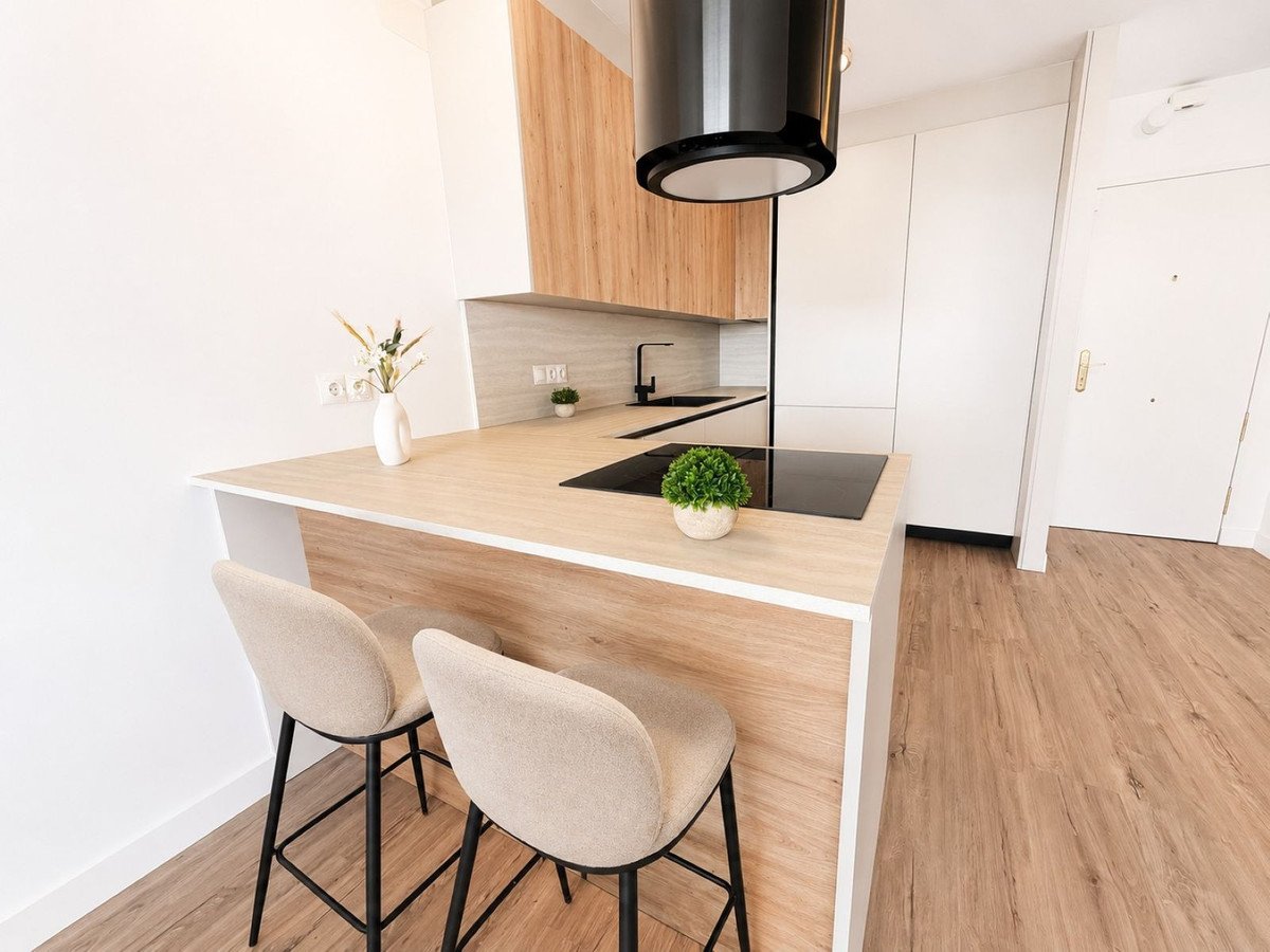 Renoviertes Penthouse mit freiem Meerblick, Mijas, Spanien