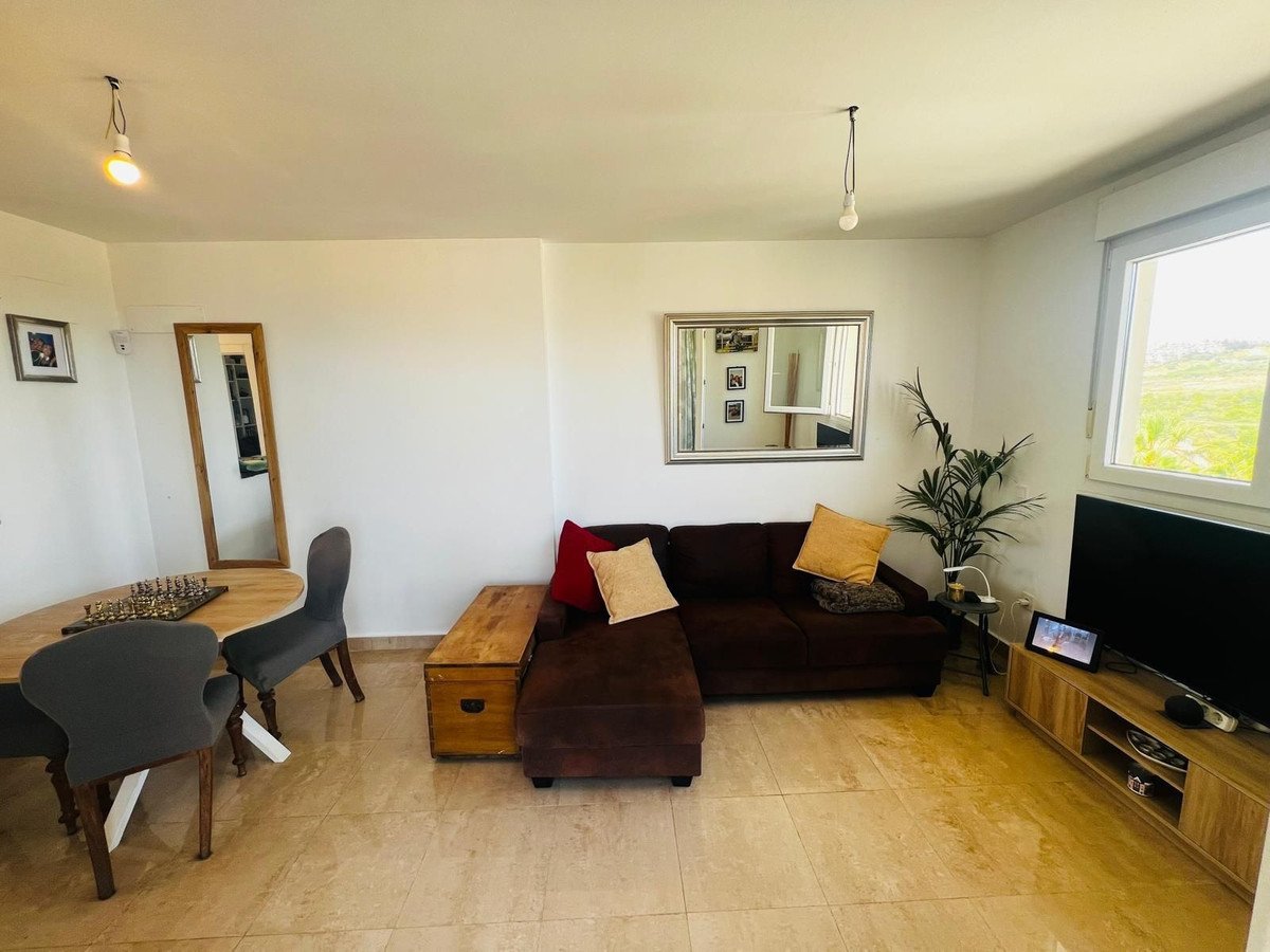 Maisonette mit 70 m² großen Terrassen und Panoramablick aufs Meer, Manilva, Spanien