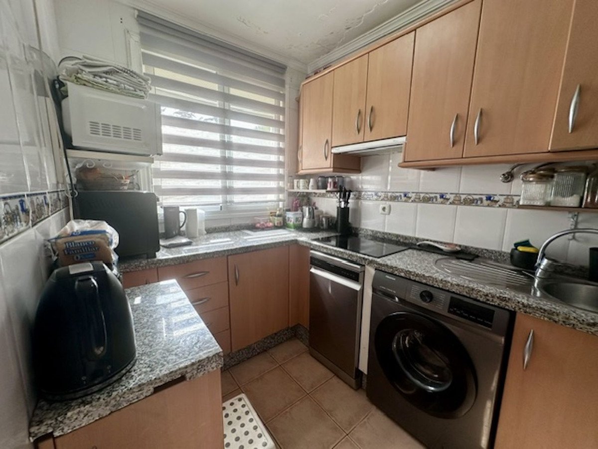 Ferienwohnung mit drei Schlafzimmern und zwei Terrassen mit Meerblick, Estepona, Spanien