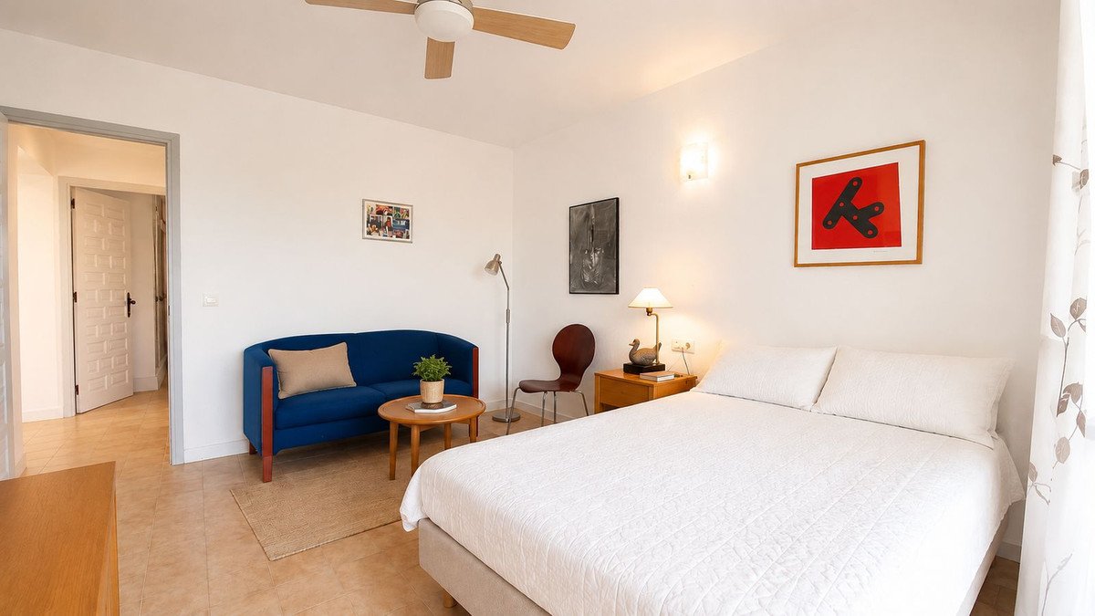 Dachgeschosswohnung 3 Minuten vom Strand entfernt mit Meerblick, Mijas, Spanien