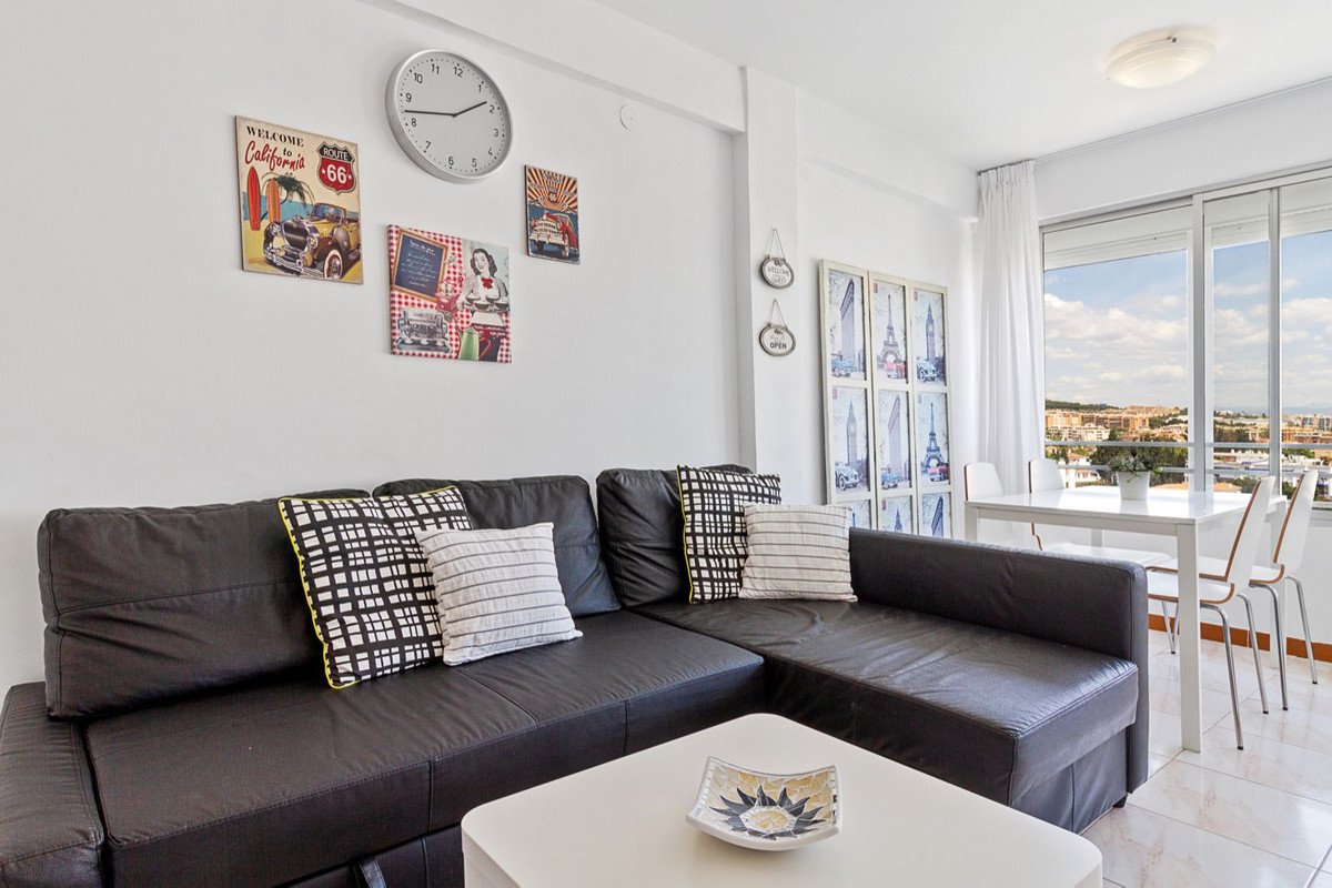 Anlageapartment mit touristischer Lizenz im 8. Stock mit Meerblick, Benalmádena, Spanien