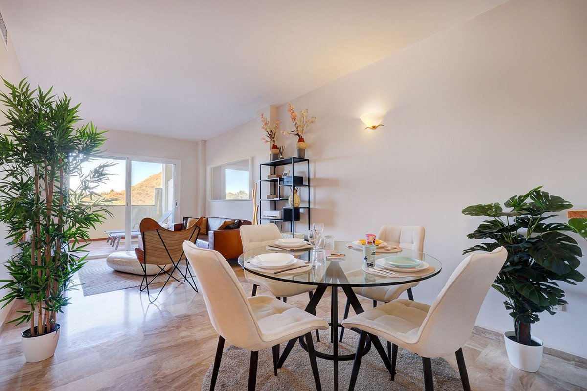 Anlageapartment mit touristischer Lizenz, Gartenterrasse und Garage, Mijas, Spanien