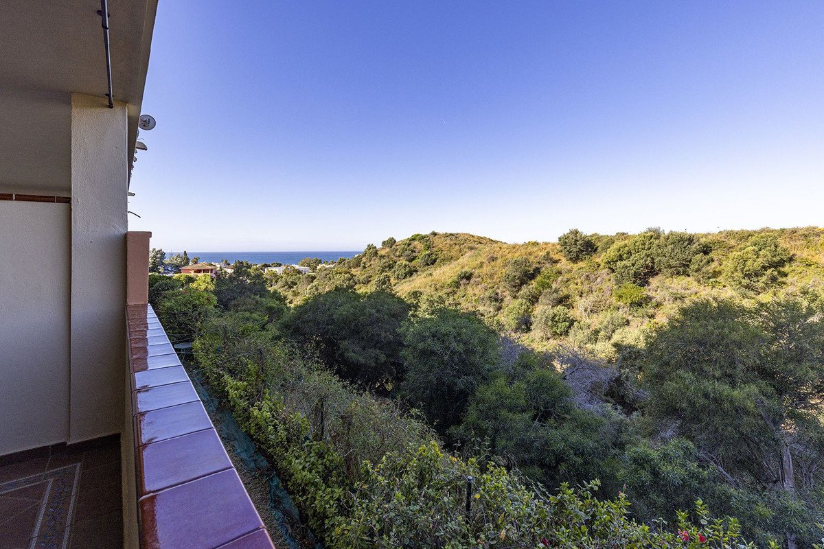 Anlageapartment mit touristischer Lizenz, Gartenterrasse und Garage, Mijas, Spanien