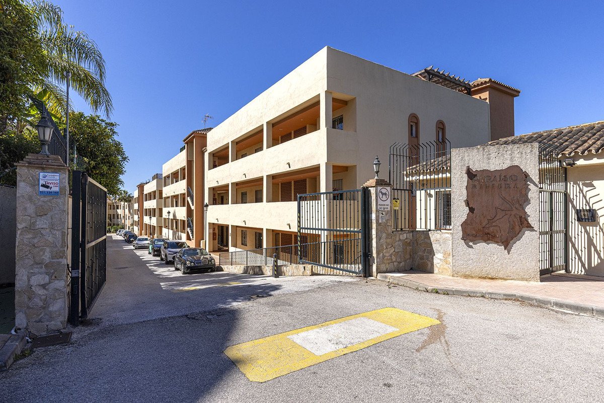 Anlageapartment mit touristischer Lizenz, Gartenterrasse und Garage, Mijas, Spanien