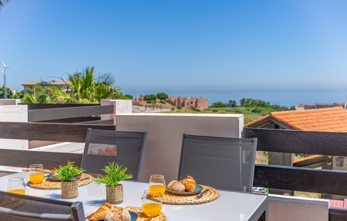 Renovierte Kapitalanlage-Wohnung mit touristischer Lizenz und Terrasse, 28 m², Manilva, Spanien