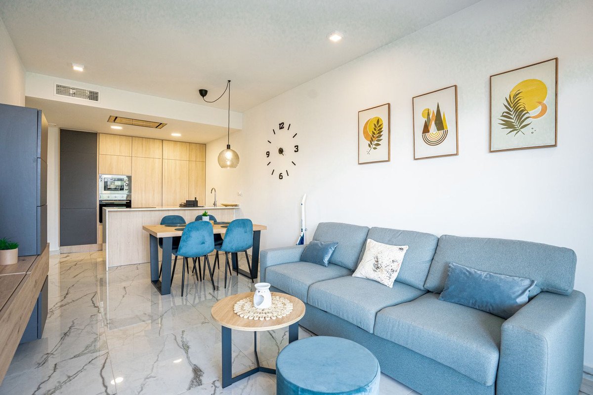 Modernes Apartment aus dem Jahr 2023 mit Meerblick, Fitnessraum und Garage, Orihuela Costa, Spanien