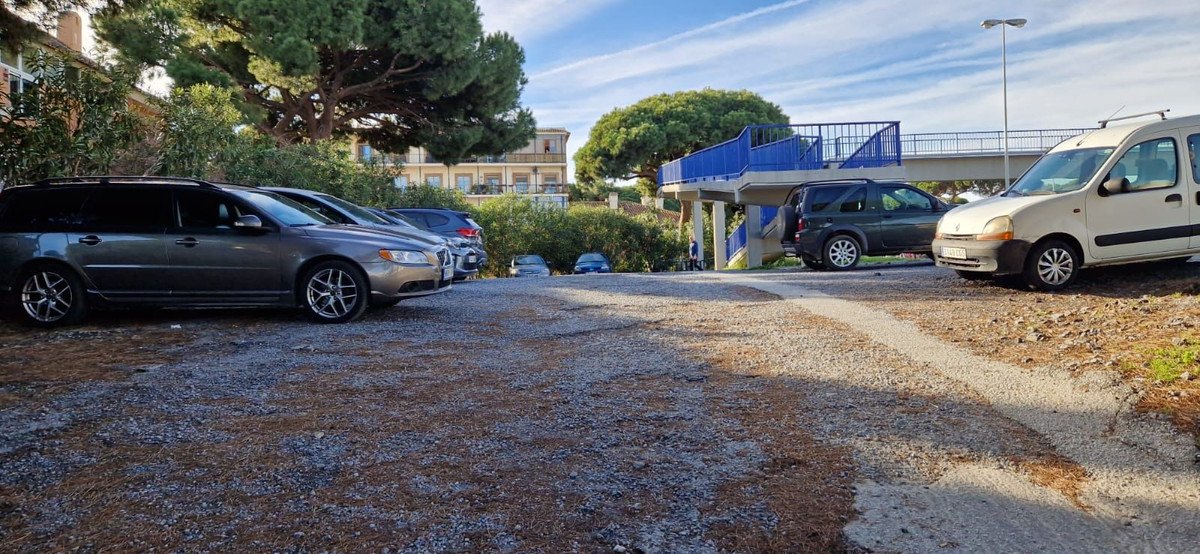Anlageobjekt: Maisonette-Wohnung mit touristischer Lizenz, 100 m vom Strand entfernt und mit Meerblick, Mijas, Spanien