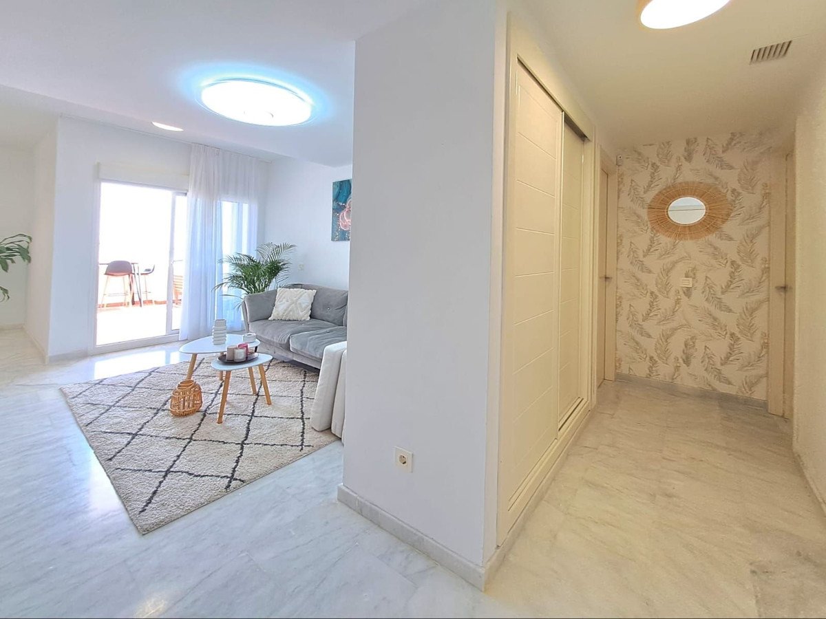 Anlageapartment mit touristischer Lizenz in erster Reihe des Golfplatzes Valle Romano, Estepona, Spanien