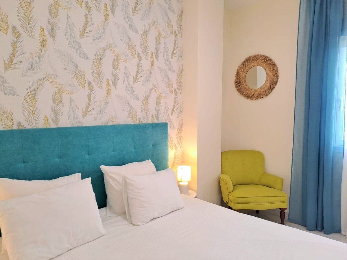 Anlageapartment mit touristischer Lizenz in erster Reihe des Golfplatzes Valle Romano, Estepona, Spanien