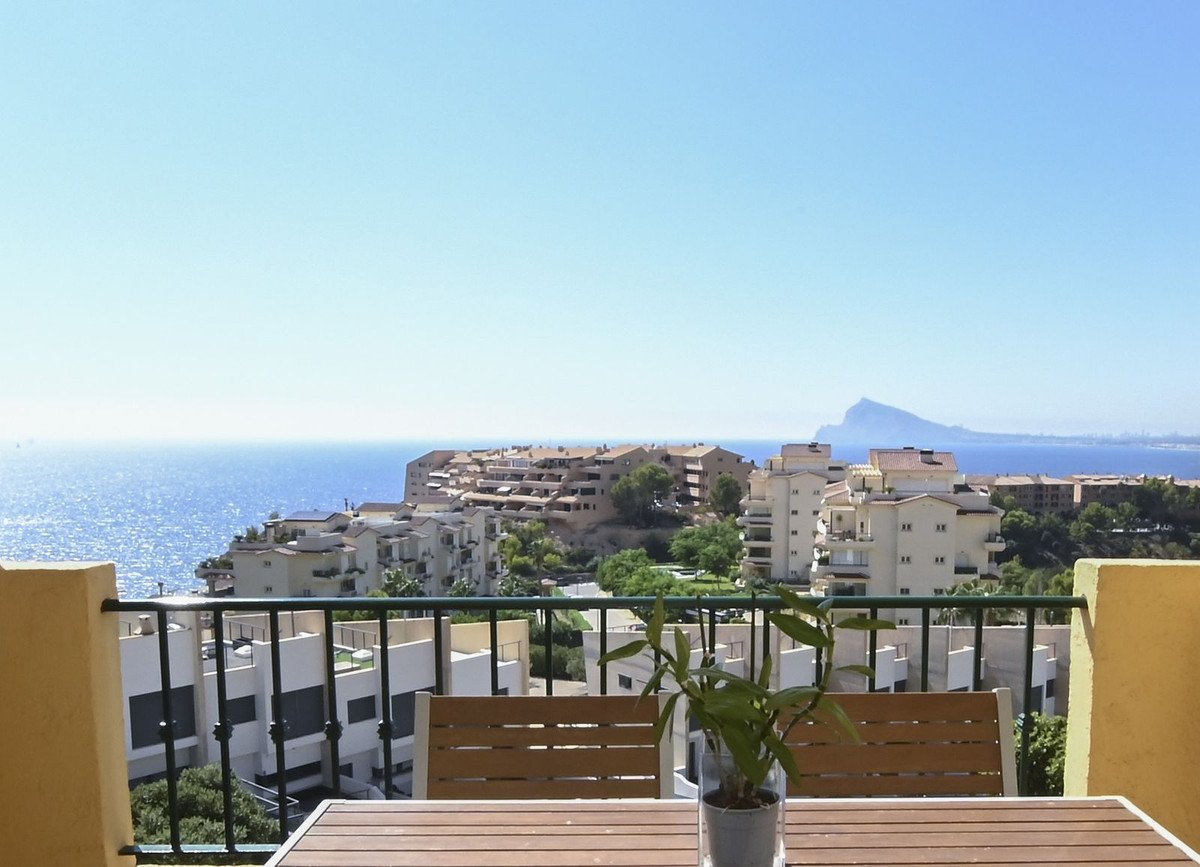 Elegantes Apartment mit Meerblick in der Nähe des Yachthafens von Campomanes, Altea, Spanien