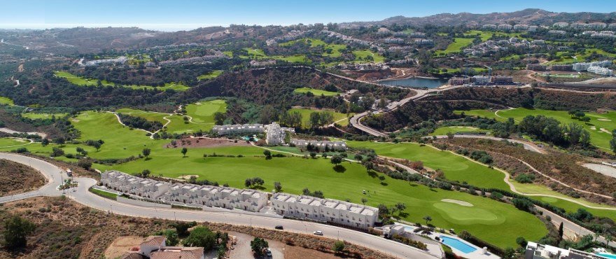 Reihenhaus mit 3 Schlafzimmern in erster Reihe am Golfplatz in La Cala, Mijas, Spanien