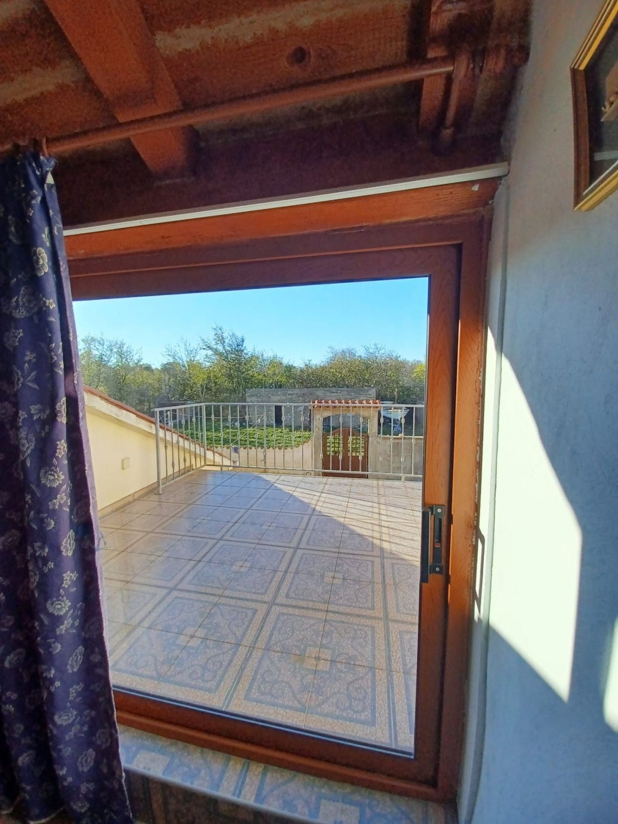 Freistehendes Haus mit 3 Schlafzimmern und einem 650 m² großen Grundstück mit Meerblick, Ražanac, Kroatien