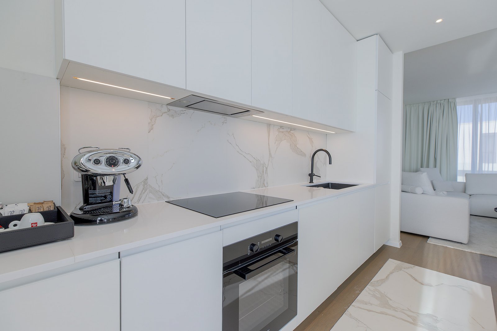 Zeitlich begrenztes Angebot: Luxusvilla (328 m²) mit Garage und Blick auf die Adria, Umag, Kroatien