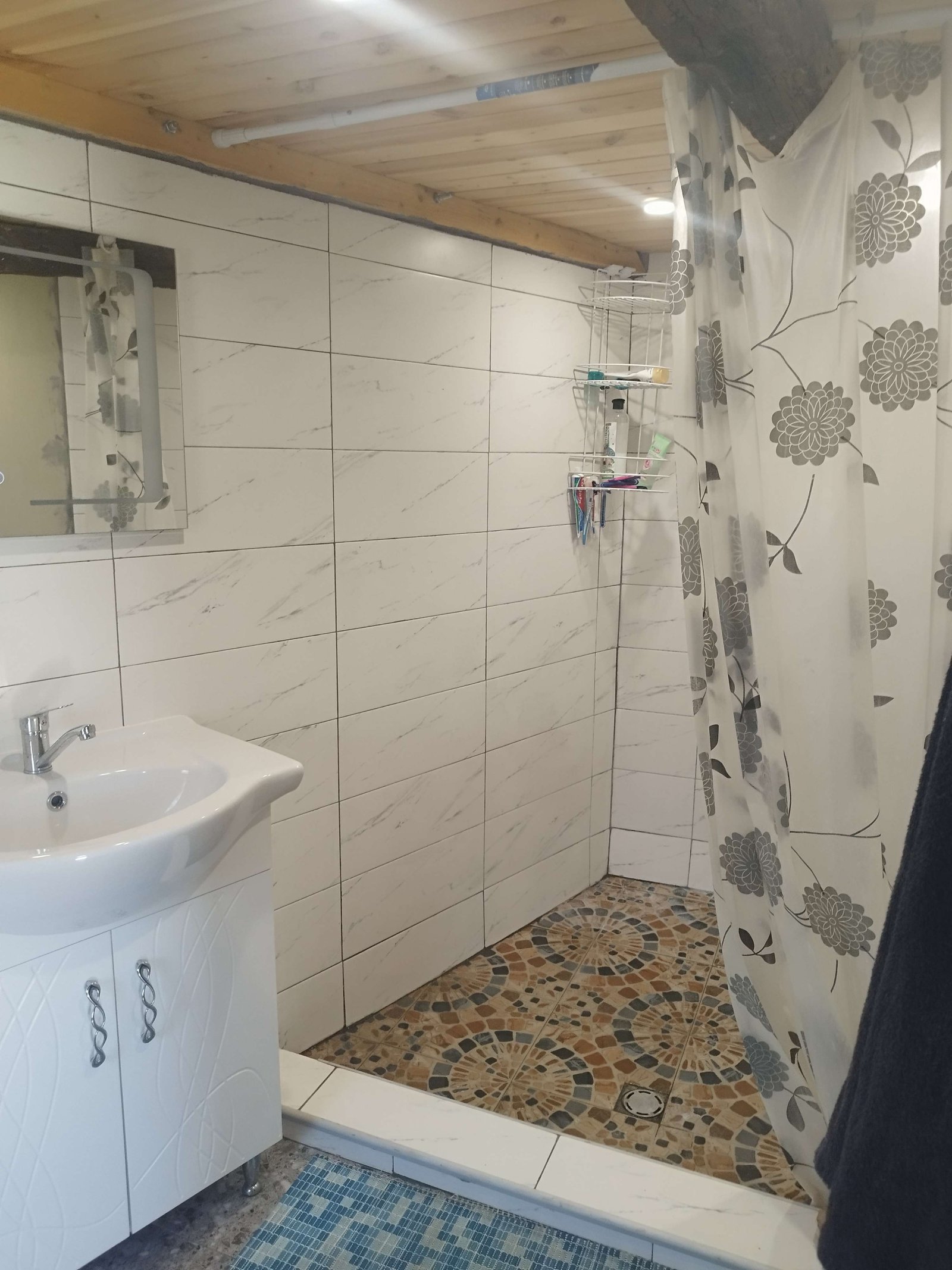 Casa completamente arredata e ristrutturata con 4 camere da letto a Boliarovo, Regione di Jambol.