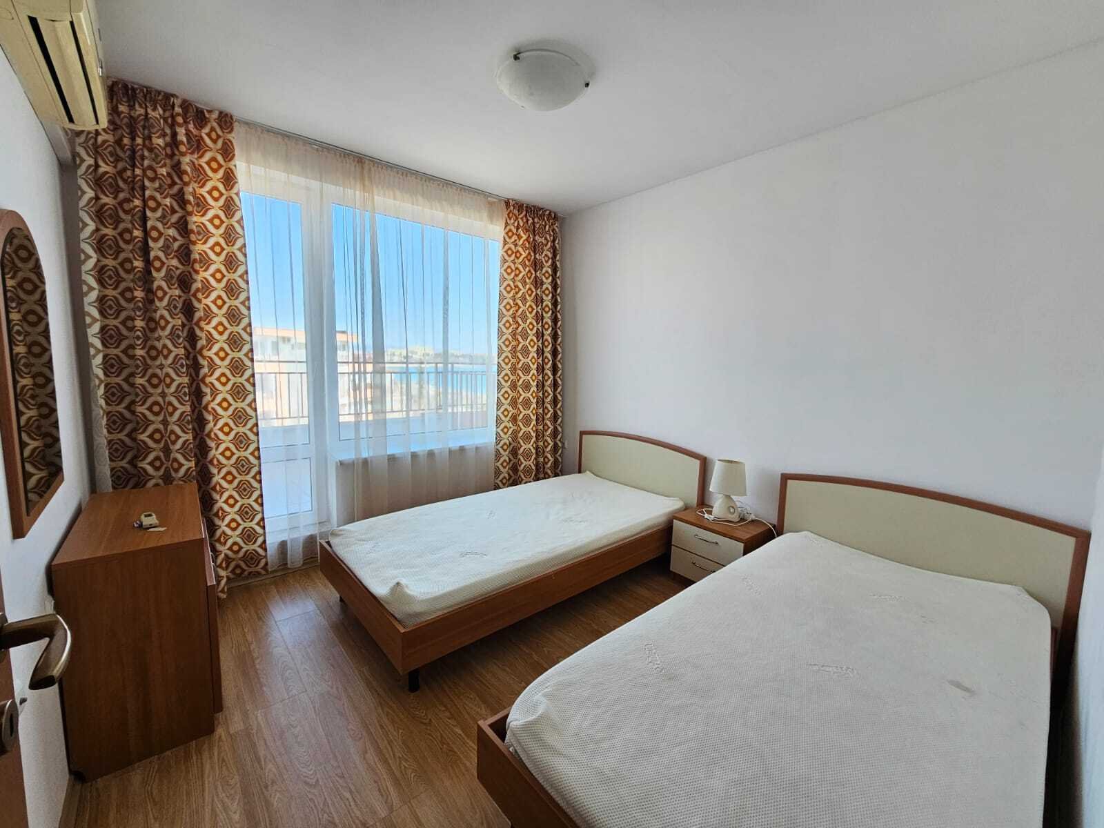 Appartamento familiare direttamente sul mare – Prima linea con vista mare a Riviera Fort, Ravda, Bulgaria.