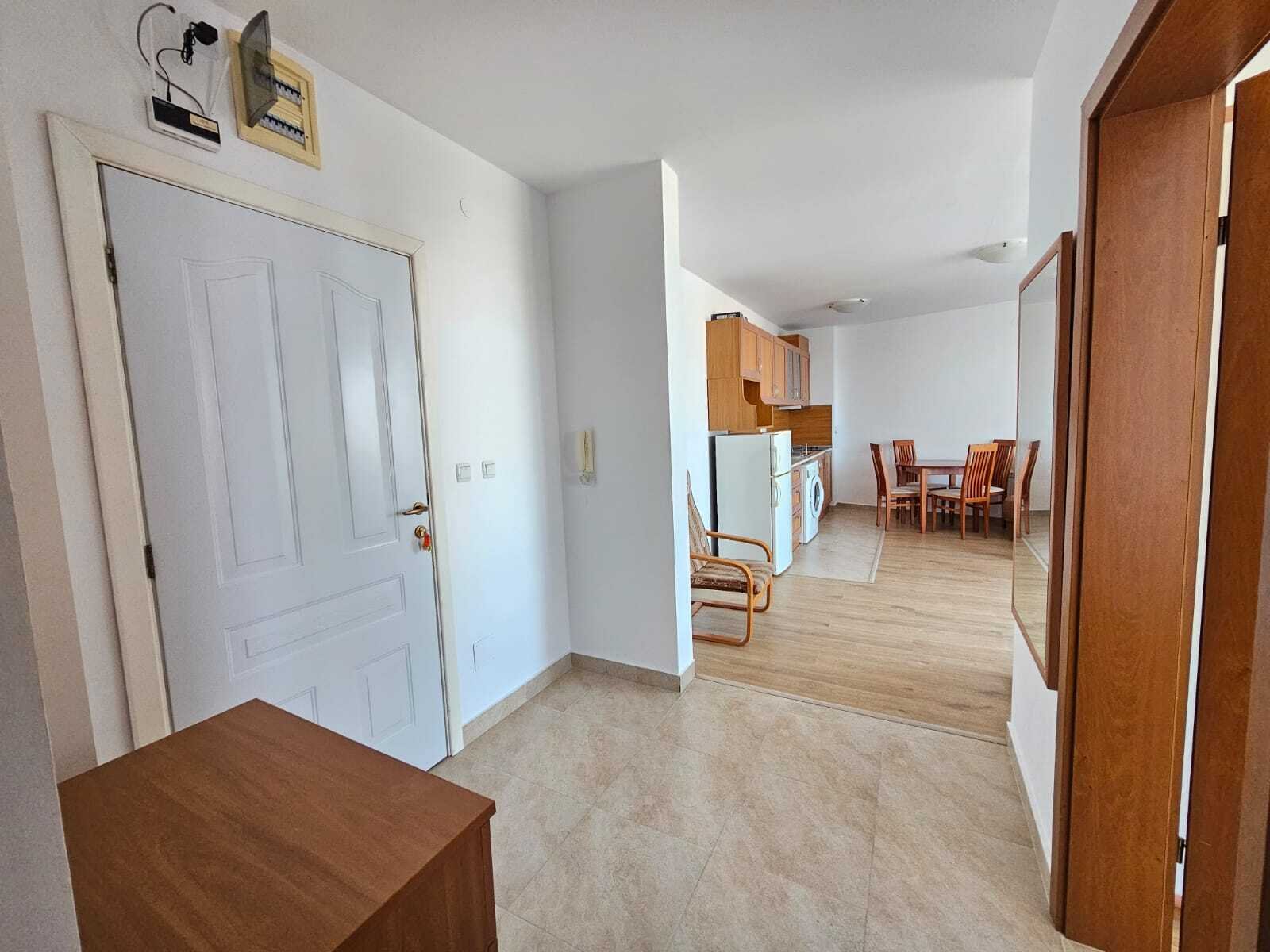 Appartamento familiare direttamente sul mare – Prima linea con vista mare a Riviera Fort, Ravda, Bulgaria.